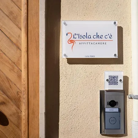 L'isola Che C'e Гостевой дом *