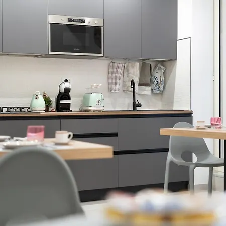 L'isola Che C'e 4* كالياري