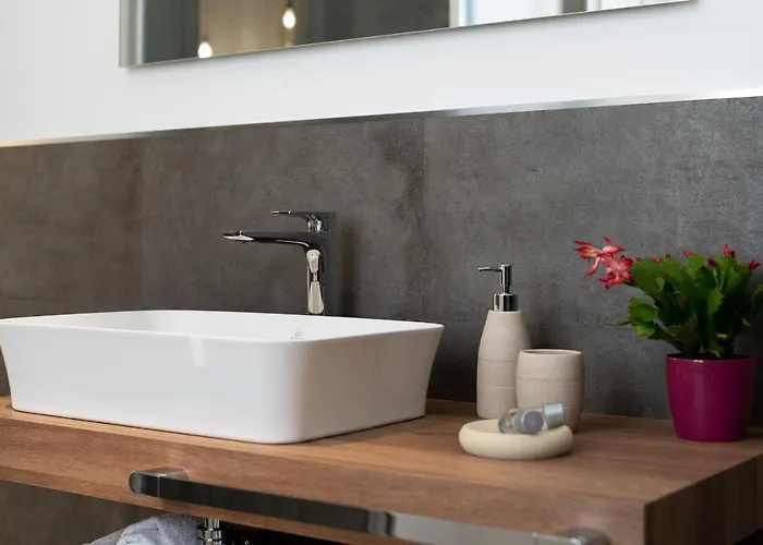 L'isola Che C'e 招待所 卡利亚里