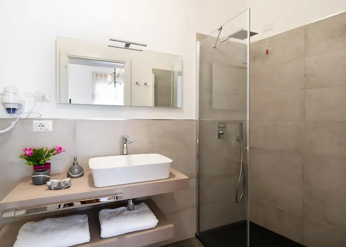 L'isola Che C'e 4* 卡利亚里