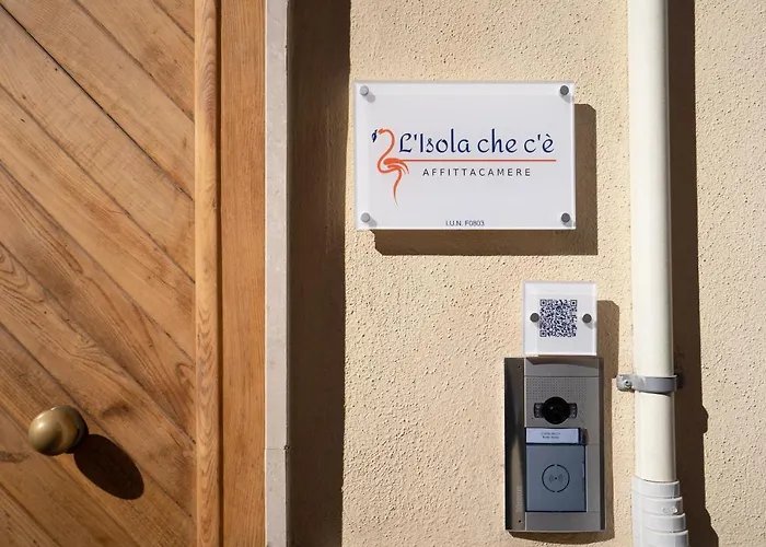 L'isola Che C'e 招待所 4*