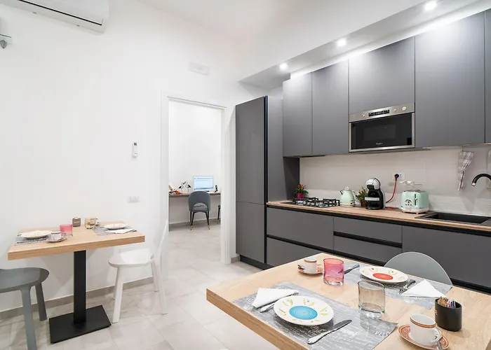 L'isola Che C'e 招待所 卡利亚里